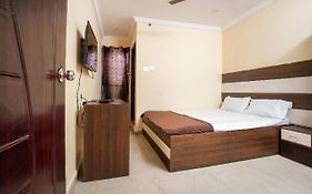 Hotel Prakrathi Residency